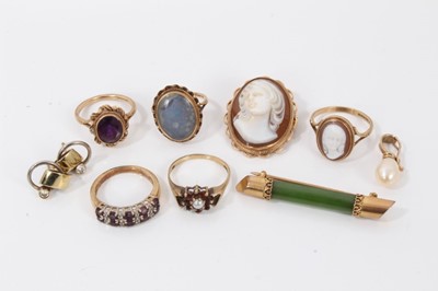 Lot 299 - Five 9ct gold gem set rings, cameo brooch, pair earrings, pearl pendant and Victorian nephrite brooch