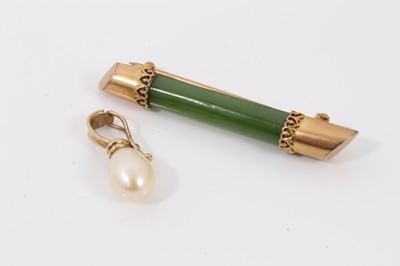 Lot 299 - Five 9ct gold gem set rings, cameo brooch, pair earrings, pearl pendant and Victorian nephrite brooch