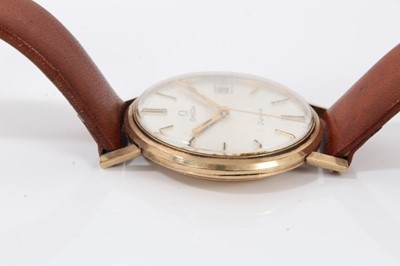 Lot 267 - Omega Genève 9ct gold cased wristwatch on brown leather strap