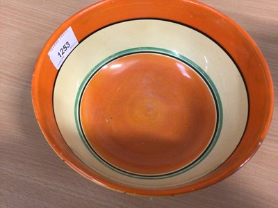 Lot 1253 - Clarice Cliff 'Fantasque' Bizarre bowl and a Clarice Cliff ashtray (2)