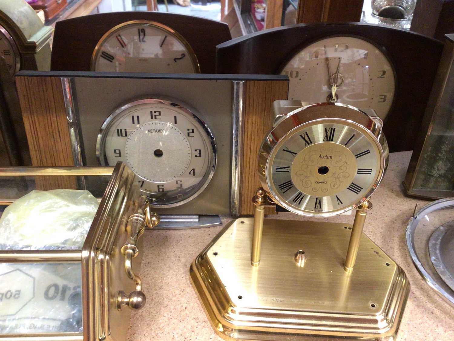 Lot 356 - Group of Art Deco and later mantel clocks