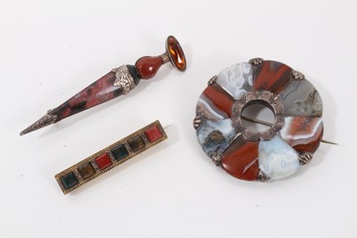 Lot 311 - Three 19th century Scottish agate hardstone brooches