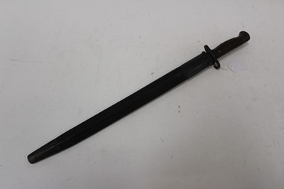 Lot 911 - First World War British 1907 pattern bayonet in scabbard