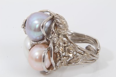 Lot 226 - Three colour fresh water pearl silver mounted ring, together with three colour fresh water pearl single strand necklace with silver magnetic clasp