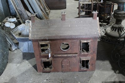 Lot 165 - Vintage tin dolls house 74cm wide