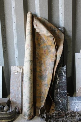 Lot 182 - Quantity of antique Chinoiserie wall paper