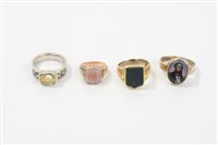 Lot 707 - Victorian 'poison ring' with hinged intaglio...