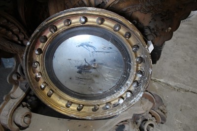 Lot 188 - Regency gilt gesso convex wall mirror, 50cm diameter