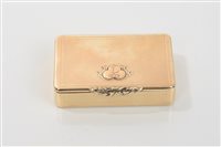 Lot 710 - Early 19th century gold snuff box of...