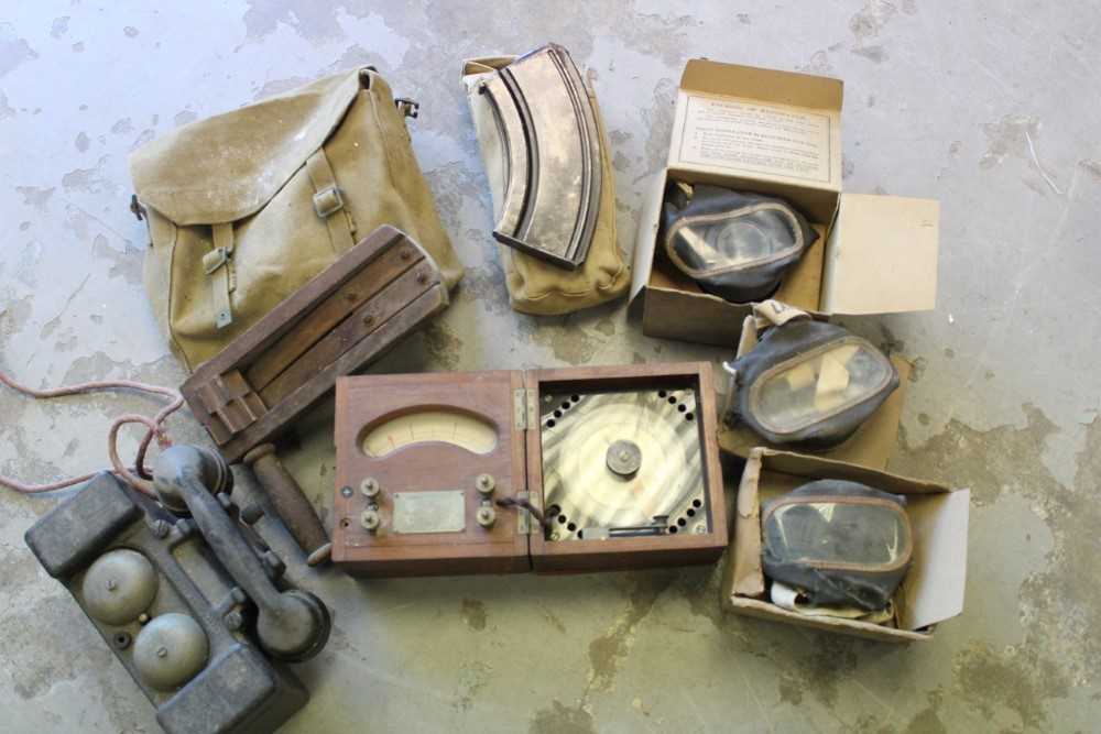 Gass Rattle Ww2 Lot 815 - Second World War ARP gas rattle, together