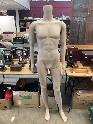 Lot 2726 - Large plastic male shop mannequin