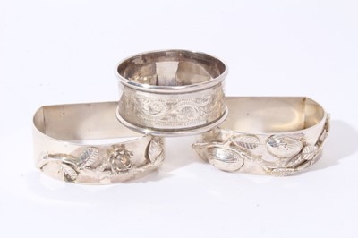 Lot 369 - 1970s Sterling silver bowl, together with a silver napkin ring and a pair of silver plated napkin rings