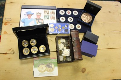 Lot 676 - World - Mixed coins to include Bradford Exchange 'The Flying Scotsman Commemorative Collection' - fully layered in 24ct gold and colour accented, with authentic metal from the Flying Scotsman enter...