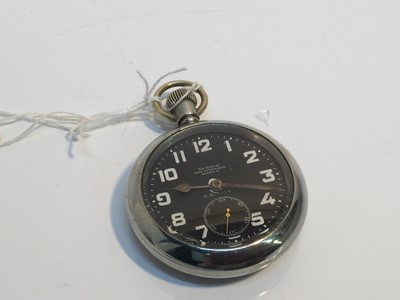 Lot 775 - First World War Royal Flying Corps Mark V, 30 hour pocket watch, the black dial with Arabic numeral hour markers and subsidiary seconds dial marked 30 hour non luminous, C.B. 189, case numbered 253...