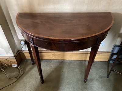 Lot 1309 - George III mahogany and satinwood crossbanded card table