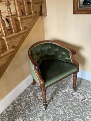 Lot 1320 - Early Victorian mahogany framed tub chair