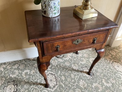 Lot 1321 - Early 18th century walnut lowboy with single drawer on cabriole legs