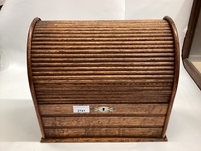 Lot 2741 - Edwardian Oak desk top stationary box with tambour door. 29cm in length