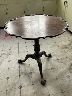 Lot 1326 - George III mahogany tripod table with piecrust edging