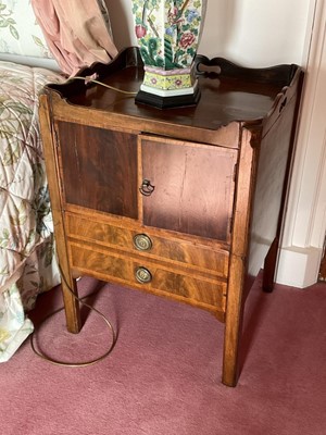 Lot 1337 - George III mahogany bedside cupboard