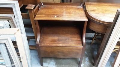 Lot 994 - George III mahogany bedside pot cupboard