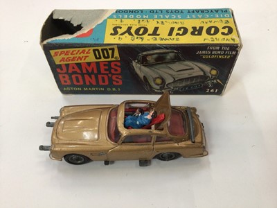 Lot 1870 - Corgi Gun firing Thrush-Buster (no ring) No. 497 plus James Bond Aston Martin DB5 No 261 (box damaged), both in original box (2)