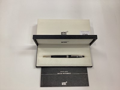 Lot 2749 - Mont Blanc ballpoint pen in original box