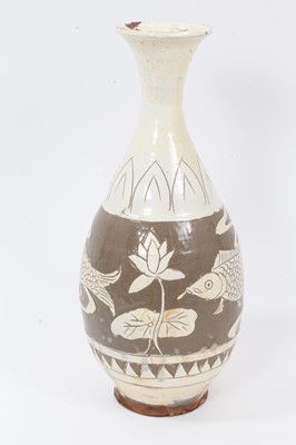 Lot 134 - Chinese Cizhou ware sgraffito-decorated bottle vase, Song style