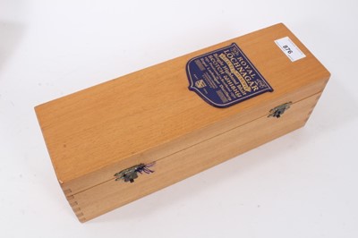 Lot 876 - Bottle of Royal Lochnagar Selected Reserve single highland malt Scotch whisky in fitted wooden presentation box with certificate numbered 05161, bottle 75cl.