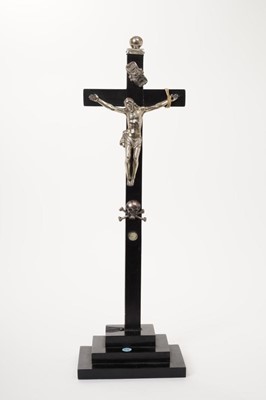 Lot 275 - Antique possibly 18th century silver crucifix