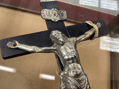 Lot 275 - Antique possibly 18th century silver crucifix