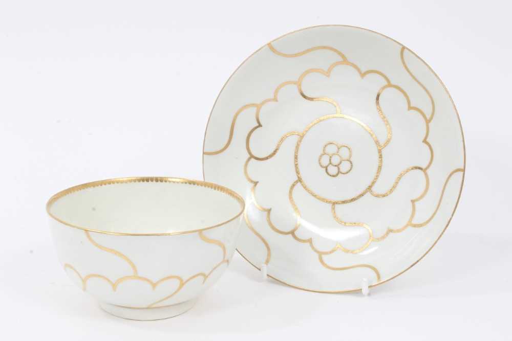 Lot 111 - A Worcester large 'Queens' pattern tea bowl and saucer, circa 1770