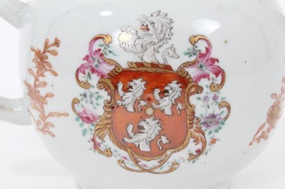 Lot 144 - A Chinese armorial teapot and cover, circa 1750