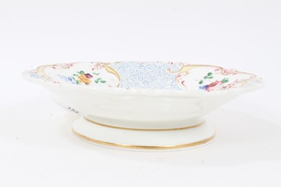 Lot 152 - An H and R Daniel mayblossom moulded low round stand