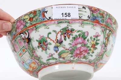 Lot 158 - A Chinese Canton bowl, and a similar plate