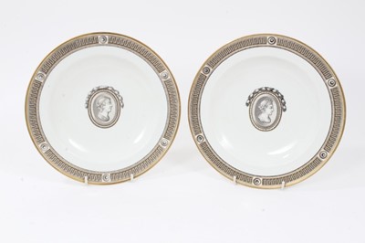 Lot 165 - A pair of Vienna plates, circa 1780