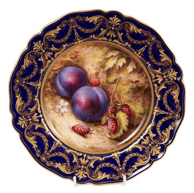 Lot 190 - A Royal Worcester cabinet plate