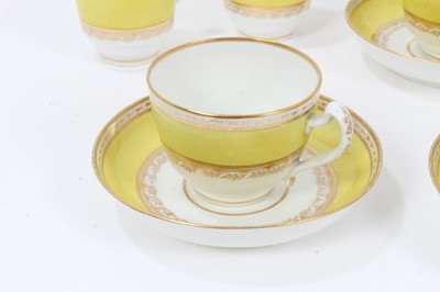 Lot 168 - A Flight Worcester yellow ground part tea and coffee service, circa 1800