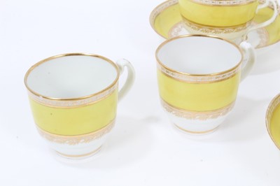 Lot 168 - A Flight Worcester yellow ground part tea and coffee service, circa 1800