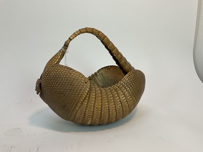 Lot 938 - Armadillo shell shaped in the form of a basket