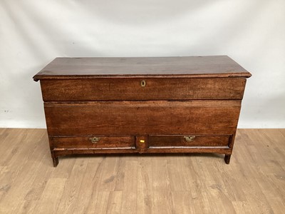 Lot 1460 - 18th century oak mule chest