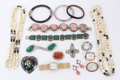 Lot 553 - Collection of costume jewellery