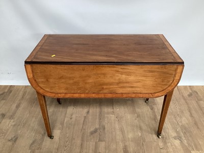 Lot 1032 - Regency mahogany and crossbanded pembroke table