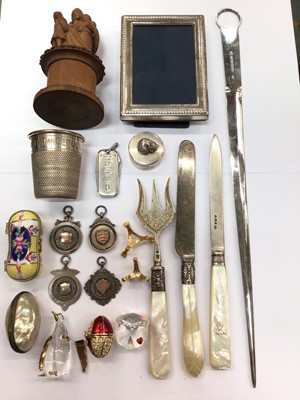 Lot 687 - Group of silver and other items