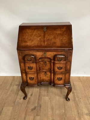 Lot 1095 - Queen Anne style walnut bureau