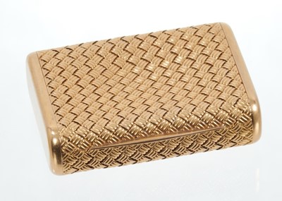 Lot 524 - Boucheron gold box with basket weave construction, signed 'Boucheron Paris 63164' French control marks. 47mm