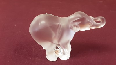 Lot 1139 - Lalique glass elephant calf