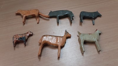 Lot 498 - Vintage Noah's Ark with assorted painted animals, pair of early 20th century bisque headed miniature dolls, painted metal animals and chess pieces