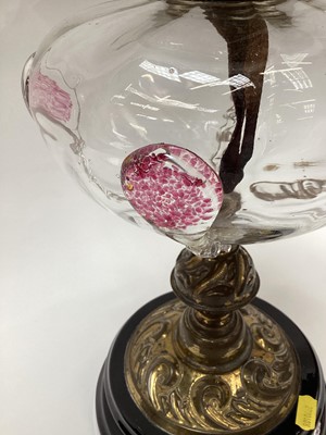 Lot 2402 - Victorian oil lamp