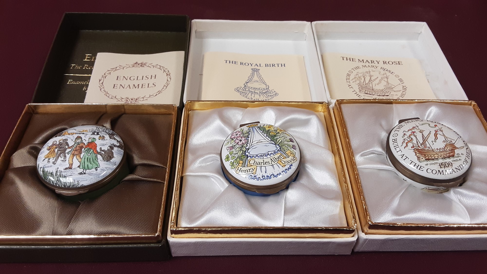 Lot 1137 - Collection of 18 Crummels enamel boxes